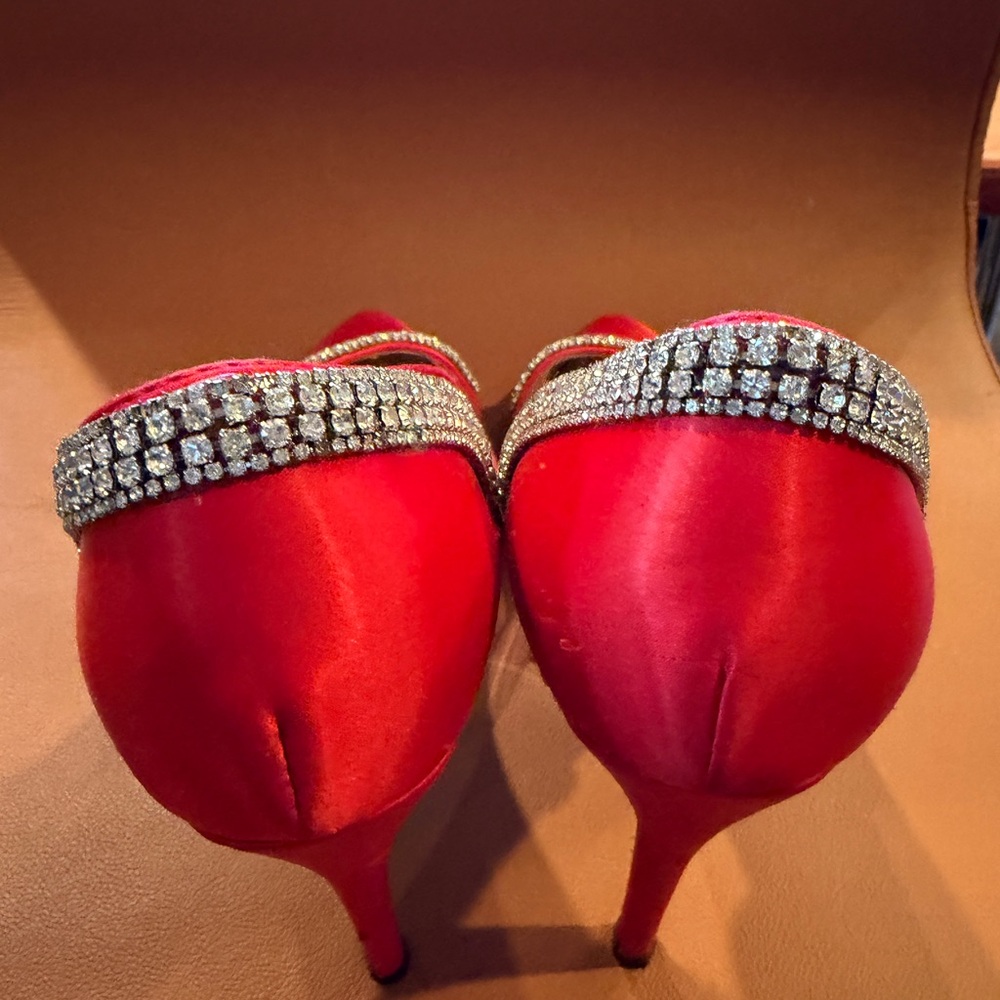Elegant Red Satin Heels with Rhinestone Accents - Picture 6 of 12